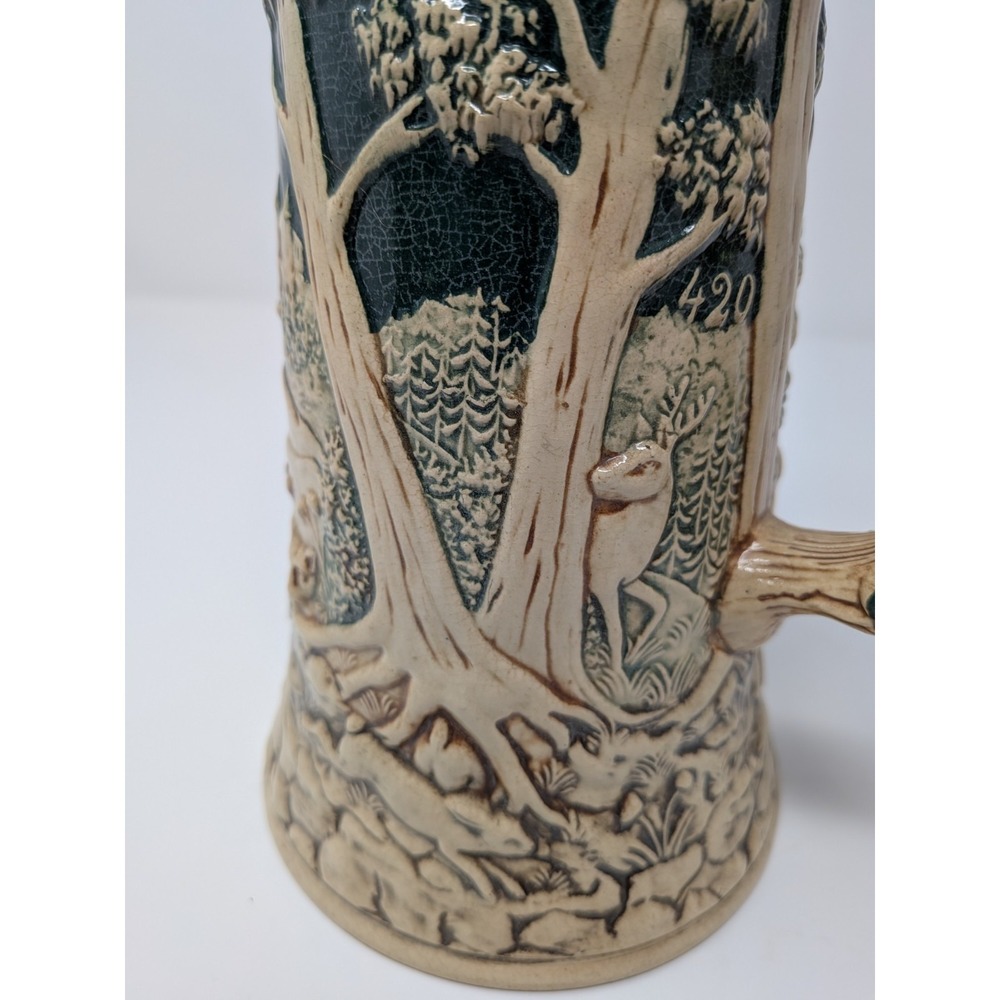Vintage Stein Germany - Hunter with his Hounds, Deer Scene, 420 Octoberfest - Picture 4 of 11